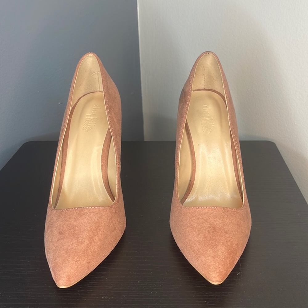 CHARLOTTE RUSSE POWDER PINK HEEL